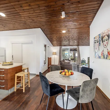 Forest View * Platres